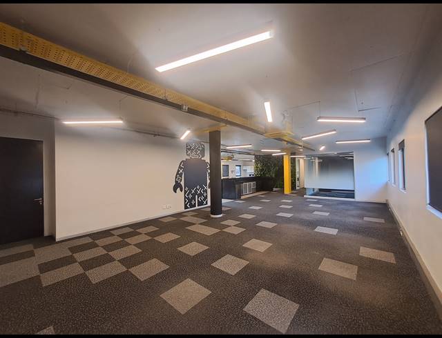 266M² OFFICE TO LET IN HYDE PARK